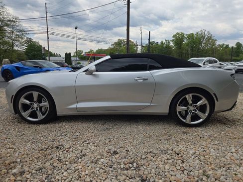 Used 2017 Chevrolet Camaro SS RWD image 5