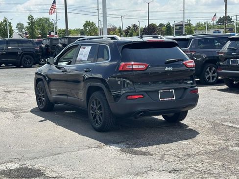 Used 2016 Jeep Cherokee Latitude FWD image 6