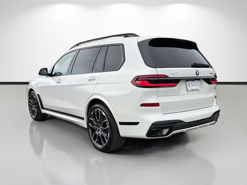 New 2027 BMW X7 xDrive40i w/ M Sport Package AWD/4WD image 5