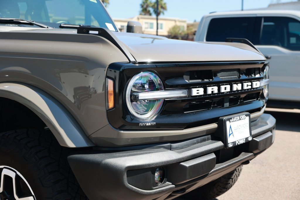 Used 2025 Ford Bronco Outer Banks AWD/4WD image 9