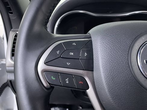 Used 2021 Jeep Grand Cherokee Laredo AWD/4WD image 25
