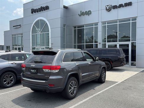 Used 2018 Jeep Grand Cherokee Limited AWD/4WD image 5