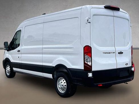 New 2026 Ford Transit 250 148 Medium Roof RWD image 3
