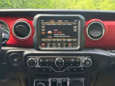 Used 2019 Jeep Wrangler Unlimited Rubicon AWD/4WD image 29