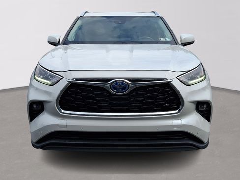 Used 2023 Toyota Highlander Limited AWD/4WD image 2