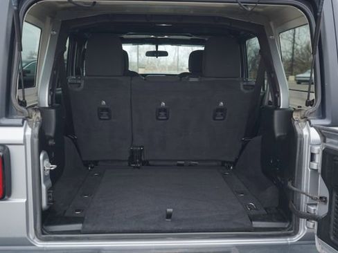 Used 2020 Jeep Wrangler Unlimited Sport S image 17