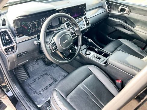 Certified 2024 Kia Sorento EX image 15