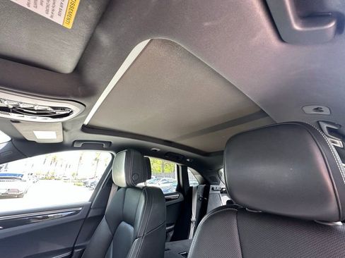 Certified 2023 Porsche Macan image 23