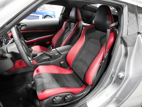 Used 2024 Nissan Z Performance w/ Floor Mat Package RWD image 10