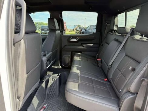 Certified 2023 Chevrolet Silverado 1500 High Country w/ Technology Package AWD/4WD image 13