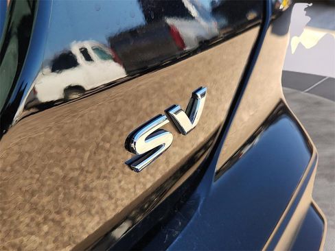 Used 2024 Nissan Kicks SV image 11