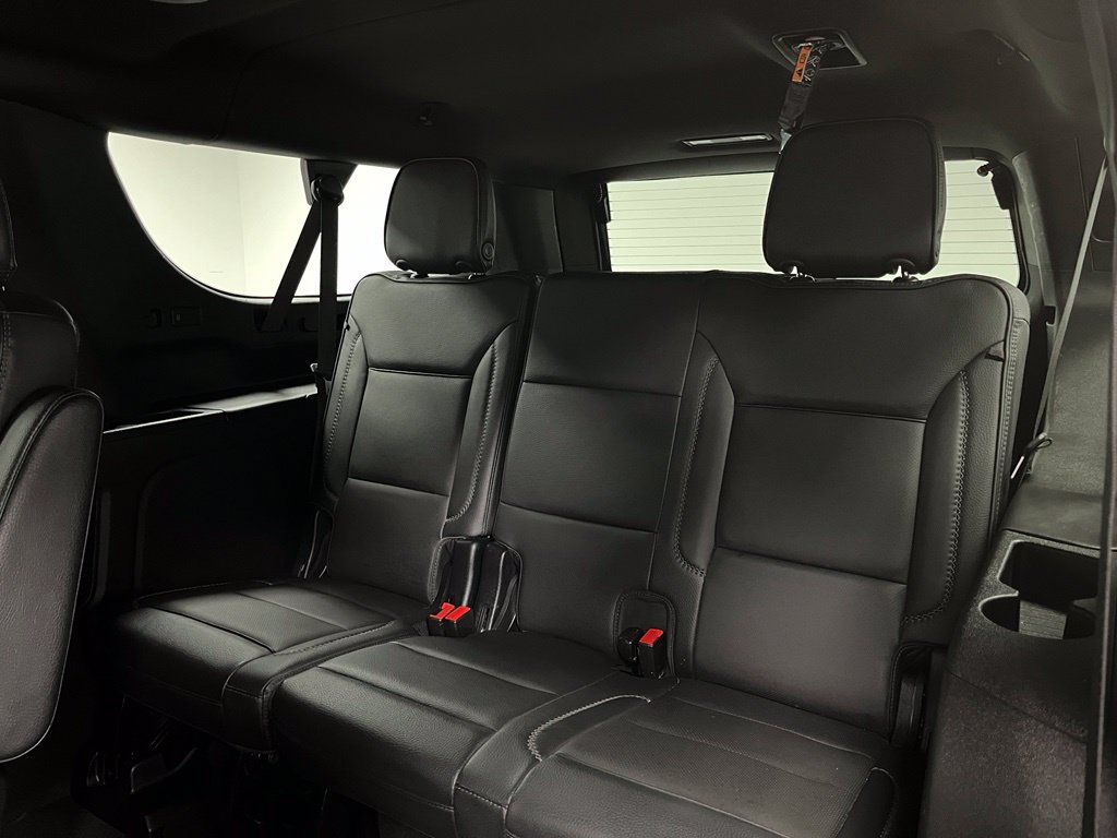 Used 2025 GMC Yukon XL Denali AWD/4WD image 44