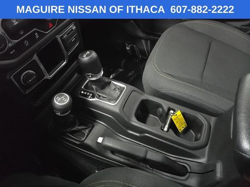 Used 2024 Jeep Wrangler Sport AWD/4WD image 25