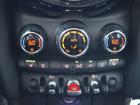 Used 2016 MINI Cooper 4-Door Hardtop FWD image 18