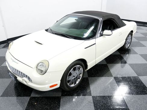 Used 2002 Ford Thunderbird image 38