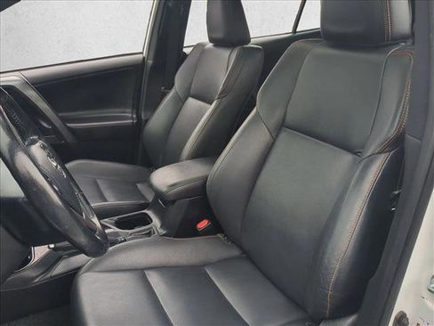 Used 2018 Toyota RAV4 SE AWD/4WD image 24