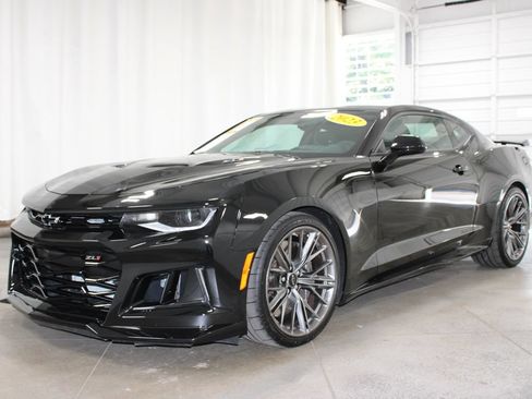 Used 2023 Chevrolet Camaro ZL1 RWD image 4