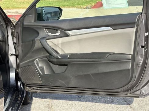 Used 2017 Honda Civic LX-P image 28