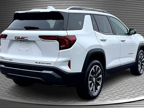 Used 2025 GMC Terrain Elevation w/ Elevation Premium Package image 6