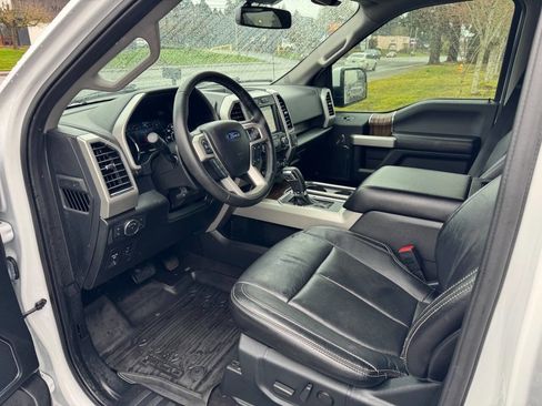 Used 2019 Ford F150 Lariat w/ FX4 Off-Road Package image 13