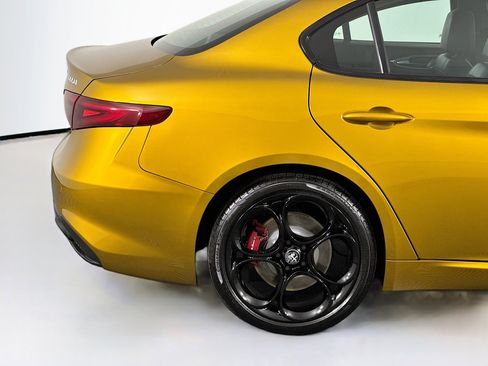 Used 2022 Alfa Romeo Giulia Veloce image 47