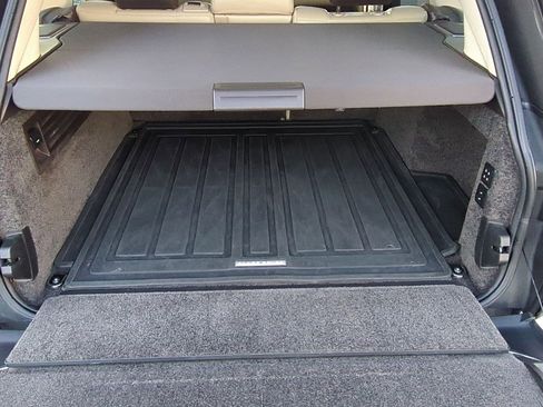 Used 2020 Land Rover Range Rover HSE image 24