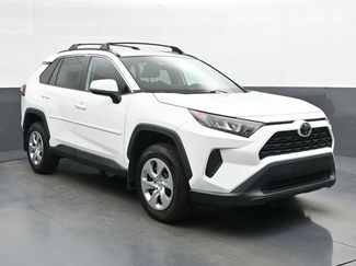Used 2021 Toyota RAV4 LE w/ Carpet Mat Package (TMS) AWD/4WD video 1
