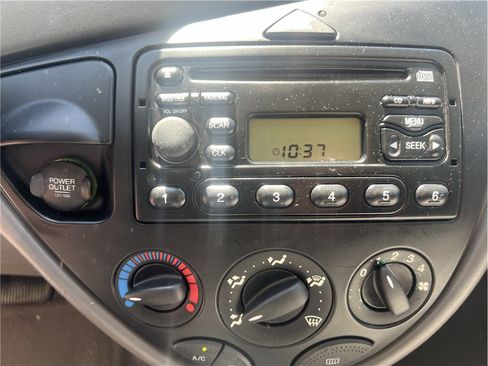 Used 2000 Ford Focus SE FWD image 27