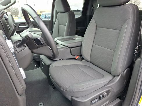 Certified 2022 GMC Sierra 1500 SLE w/ X31 Off-Road Package image 13