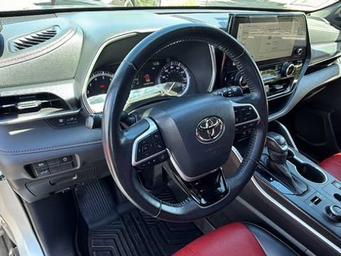 Used 2023 Toyota Highlander XSE AWD/4WD image 31
