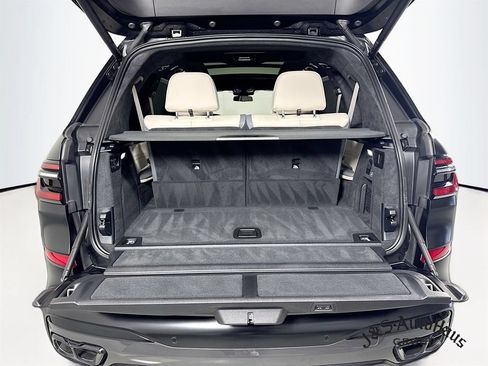 Used 2023 BMW X7 M60i w/ Executive Package AWD/4WD image 34