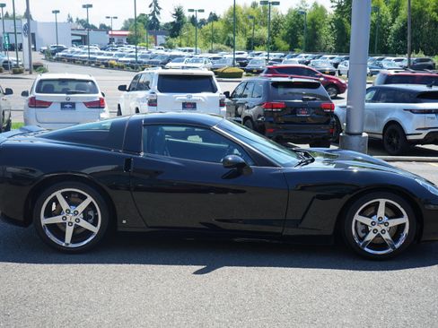 Used 2007 Chevrolet Corvette Coupe w/ Preferred Equipment Group RWD image 6