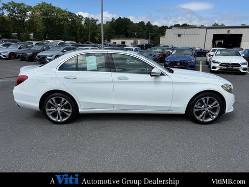 Used 2018 Mercedes-Benz C 300 4MATIC Sedan image 9