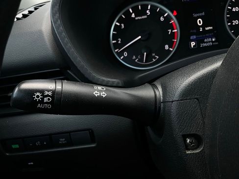 Used 2025 Nissan Sentra S image 30