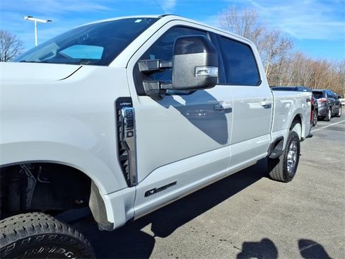 Used 2025 Ford F250 Lariat w/ Lariat Ultimate Package image 5