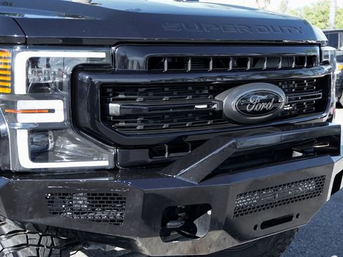 Used 2022 Ford F250 Lariat w/ Black Appearance Package image 58