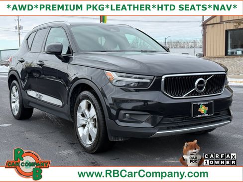 Used 2022 Volvo XC40 T5 Momentum AWD/4WD image 1
