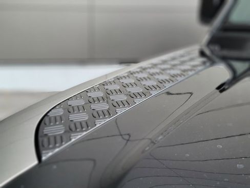 Used 2024 Land Rover Defender 130 X image 43