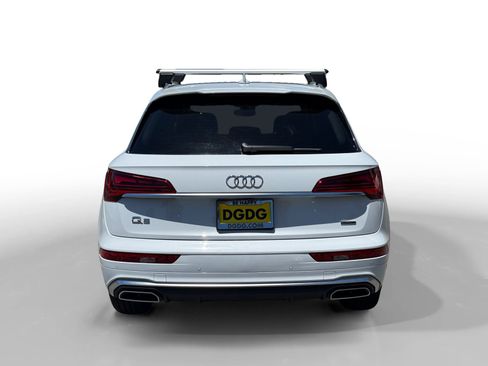 Used 2023 Audi Q5 2.0T Premium w/ Convenience Package AWD/4WD image 4
