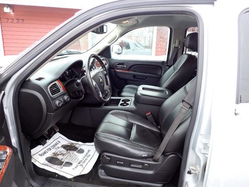 Used 2013 Chevrolet Avalanche LT w/ All-Star Edition image 6