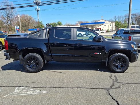 Used 2022 Chevrolet Colorado Z71 w/ Z71 Midnight Edition AWD/4WD image 8