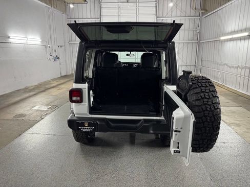 Used 2021 Jeep Wrangler Unlimited Sport AWD/4WD image 46