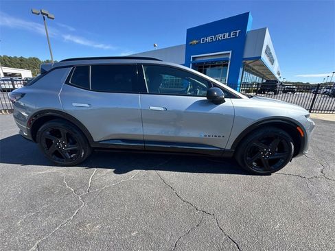 New 2025 Chevrolet Equinox EV RS image 5