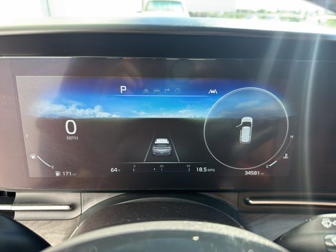 Used 2024 Kia Carnival SX FWD image 16