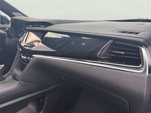 Certified 2025 Cadillac XT6 Premium Luxury image 23