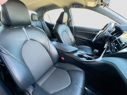 Used 2023 Toyota Camry SE image 25