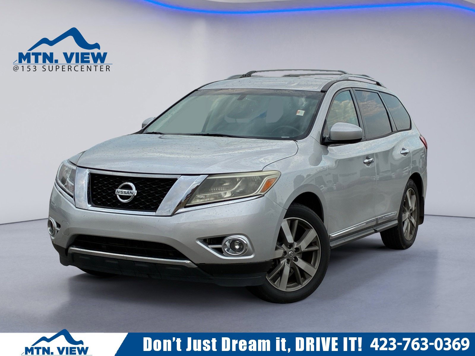 Used 2014 Nissan Pathfinder Platinum FWD image 1