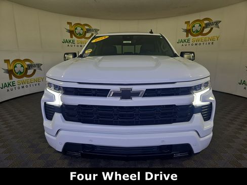 Used 2024 Chevrolet Silverado 1500 RST w/ Convenience Package II image 3