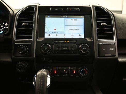 Used 2018 Ford F150 XLT w/ Equipment Group 302A Luxury image 17