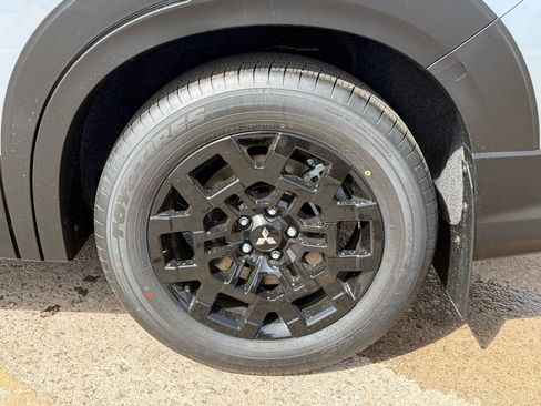 New 2026 Mitsubishi Outlander Trail Edition image 14